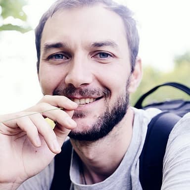 Михаил Петров