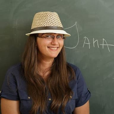 Яна Романова